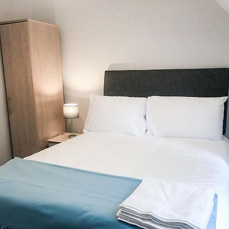 Old Court Holiday Homes Terryglass - Sleeps 6 By Trident Holiday Homes Ngoại thất bức ảnh