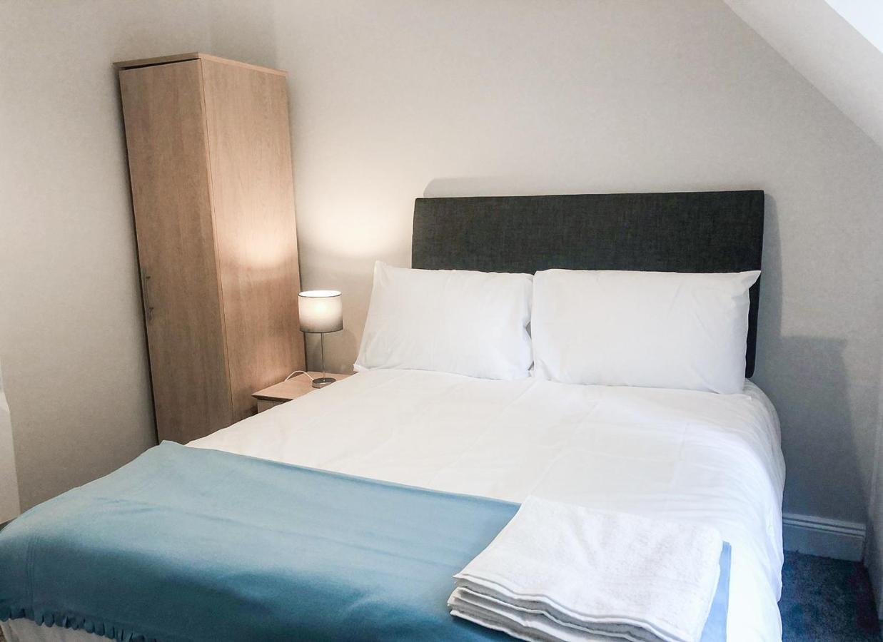 Old Court Holiday Homes Terryglass - Sleeps 6 By Trident Holiday Homes Ngoại thất bức ảnh