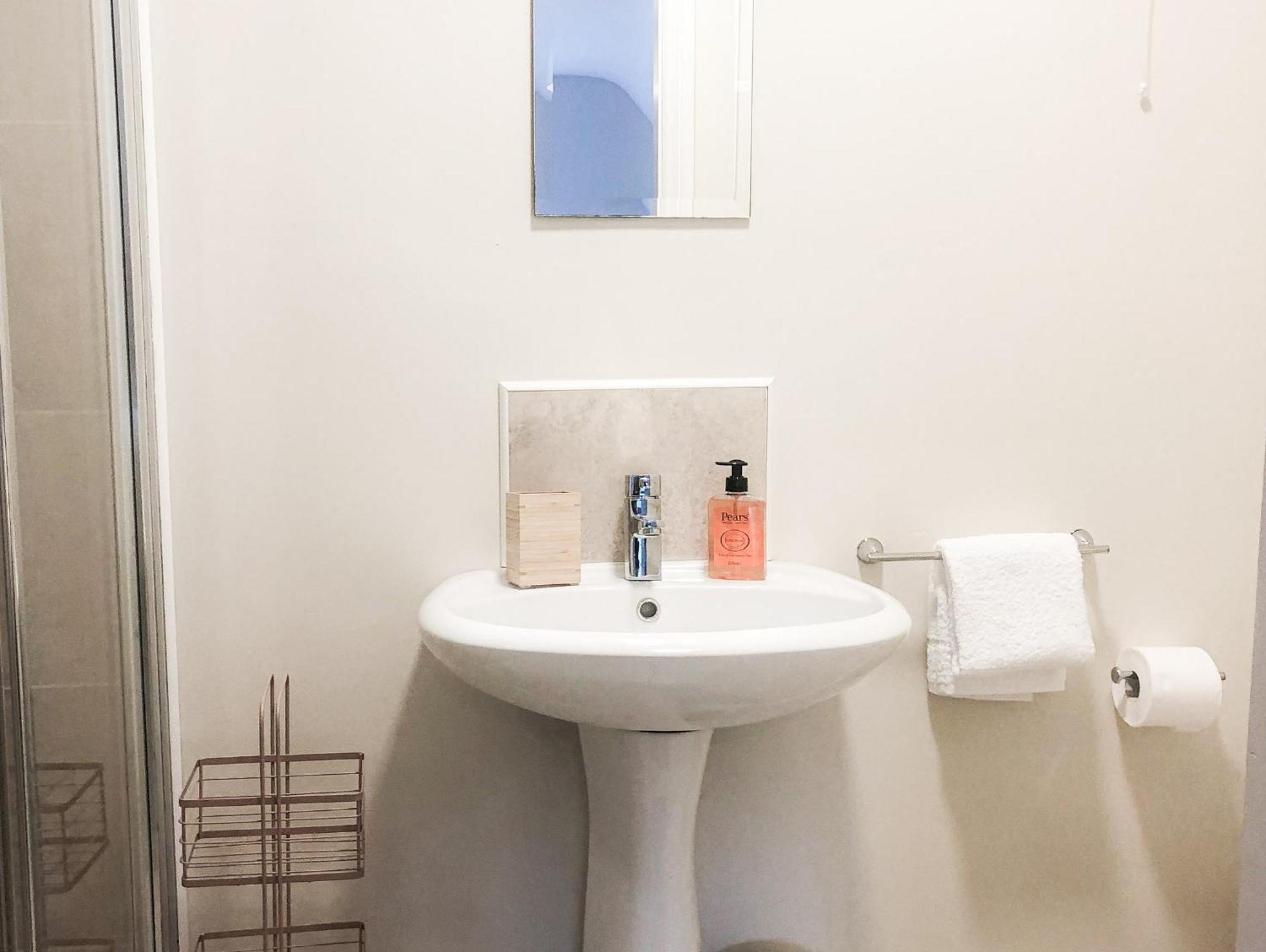 Old Court Holiday Homes Terryglass - Sleeps 6 By Trident Holiday Homes Ngoại thất bức ảnh